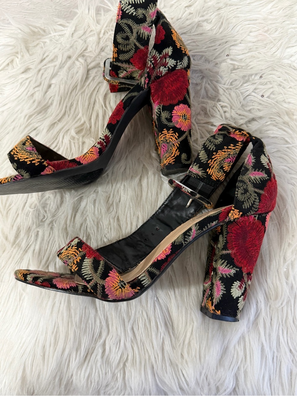 JustFab Black Block Heel Sandals with Red and Pink Floral Embroidery Size 10